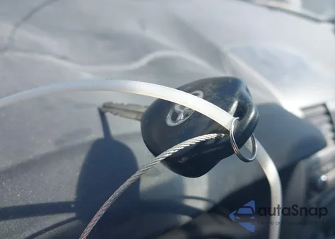 2011 Toyota Corolla S z USA, uszkodzony, nr VIN 2T1BU4EE2BC624917